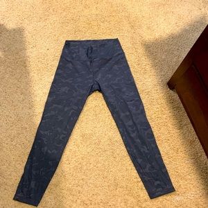 Gray Battleship Camo Luxe Hi-Rise 7/8 24" SIZE 8-10